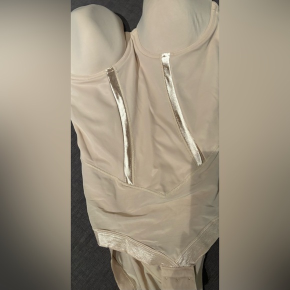 Maiden form Shape-ware Size 40C - Picture 2 of 6